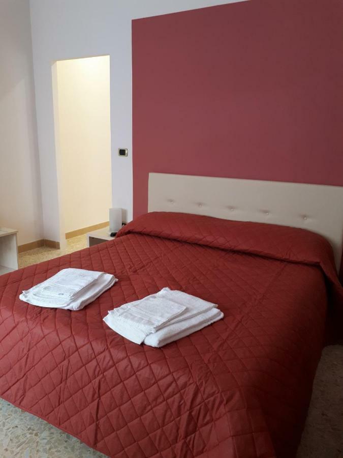 Le Sirene Hotel Наполи Екстериор снимка